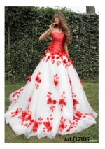 SPOSI-CONFEZIONI CAROTTI JESI-SPOSA e SPOSO, Corso Matteotti, 46 a Jesi, in Provincia di Ancona, nelle Marche, vestiti uomo e donna eleganti da cerimonia, taglie comode e slim, abbigliamento taglie forti, calibrate e conformate, moda giovane.  