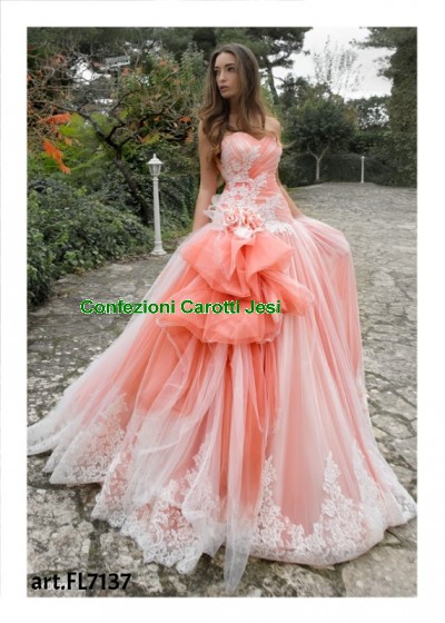 SPOSI-CONFEZIONI CAROTTI JESI-SPOSA e SPOSO, Corso Matteotti, 46 a Jesi, in Provincia di Ancona, nelle Marche, vestiti uomo e donna eleganti da cerimonia, taglie comode e slim, abbigliamento taglie forti, calibrate e conformate, moda giovane.   