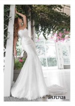 SPOSI-CONFEZIONI CAROTTI JESI-SPOSA e SPOSO, Corso Matteotti, 46 a Jesi, in Provincia di Ancona, nelle Marche, vestiti uomo e donna eleganti da cerimonia, taglie comode e slim, abbigliamento taglie forti, calibrate e conformate, moda giovane.   