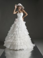 WEDDING DRESS LARGE LINE